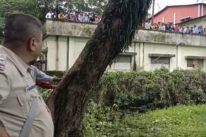 জেলা কোর্টের পাশের পুকুরে মৃতদেহ উদ্ধার