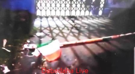 স্বাধীনতার ৭৫তম বর্ষপূর্তিতে জাতীয় পতাকার অবমাননা বেড়াচাঁপায়  