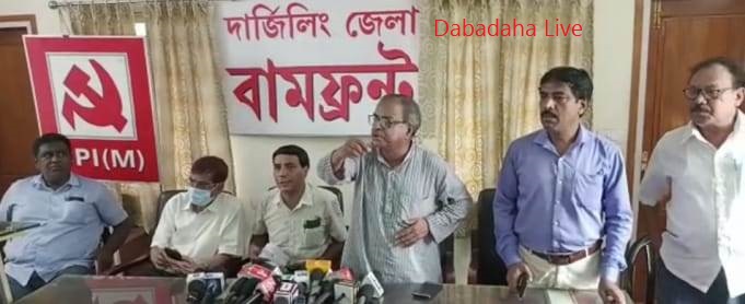 সাংবাদিক বৈঠকে পুলিশের চাকরগিরি বন্ধের নিদান সিপিএমের