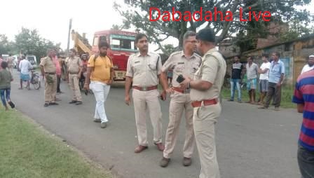 বাইক আরোহী বাঁচাতে বাস খাদে