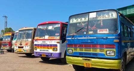 বেসরকারী বাস বন্ধ কর্মহীন শ্রমিক মালদায়