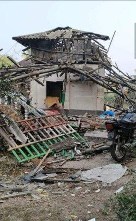 নিয়ন্ত্রন হারিয়ে দোকানে ঢুকলো সরকারি বাস