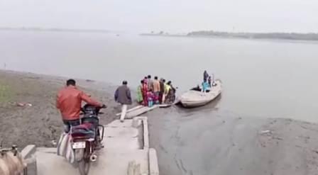 পারঘাটা জেটিঘাট সংস্কারের আর্জি