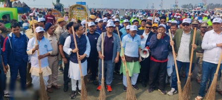পরিচ্ছন্ন কর্মসূচী গঙ্গাসাগর মেলায় ৭৫ লক্ষাধিক পুণ্যার্থী