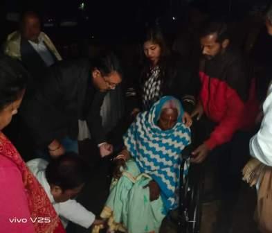 শিলিগুড়িতে হুইল চেয়ার বিতরণ