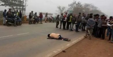 দিঘা বেড়াতে যাওয়ার পথে চিকিৎসককে পিষে দিল লরি