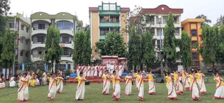 শিলিগুড়িতে বাংলা নববর্ষকে স্বাগত জানাতে বর্ণাঢ্য অনুষ্ঠান