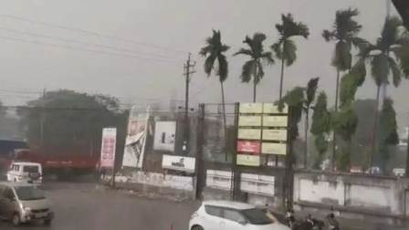 দহনে জ্বললেও বৃষ্টিতে স্বস্তি শিলিগুড়ি