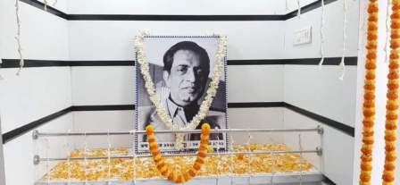 সত্যজিৎ রায়ের আবির্ভাব দিবসে শ্রদ্ধার্ঘ্য