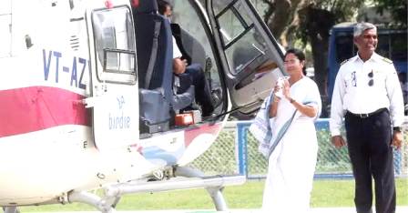 দুর্যোগের মুখে মুখ্যমন্ত্রীর হেলিকপ্টার, জরুরি অবতরণ