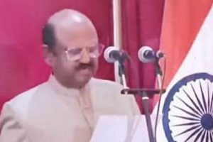 রাজ্যপালের বিরুদ্ধে নির্বাচন কমিশনে নালিশ