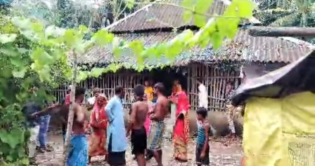 আন্তর্জাতিক সর্প দিবসে ওঝার কেরামতি দেখাতে শিশুমৃত্যু  