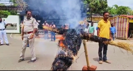 ইসিএল-এ বিক্ষোভ