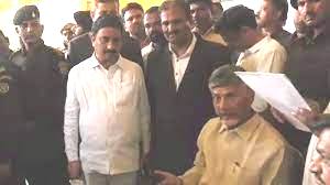 দুর্নীতি মামলায় প্রাক্তন মুখ্যমন্ত্রী নাইডুকে গ্রেফতার