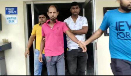 স্ত্রী ও কন্যাকে হত্যা, গ্রেফতার অভিযুক্ত