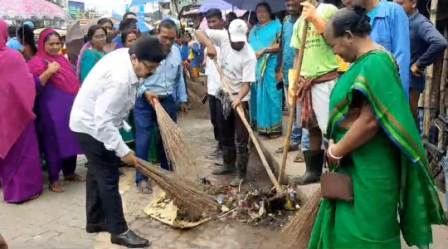 স্বচ্ছতা কর্মসূচি পালনে কদম্বগাছি পঞ্চায়েতে