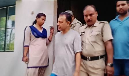 স্বাস্থ্য দপ্তরে চাকরির নামে প্রতারণায় ধৃত