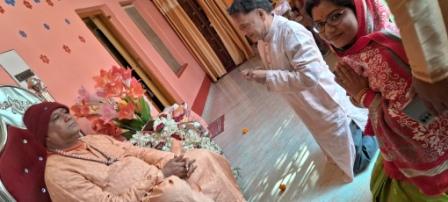 আবির্ভাব মহোৎসবে ভক্তবৃন্দের সমাগম যোগাশ্রমে