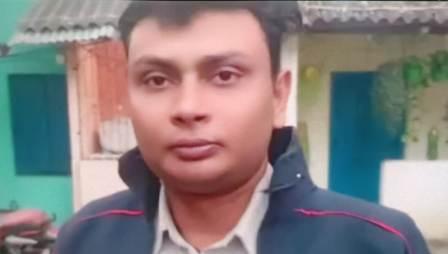 পুলিশের হেফাজতে নকল পুলিশ