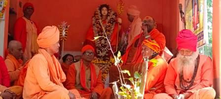 প্রণবানন্দ জনকল্যাণ আশ্রমে পূজাপাঠ