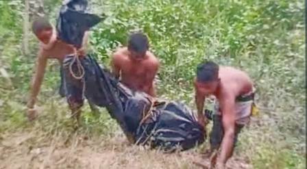 পচা গলা দেহ উদ্ধারকে ঘিরে চাঞ্চল্য 