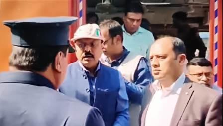 অমৃত স্টেশন প্রকল্পের কাজ পরিদর্শনে রেল আধিকারিক বারাসাতে