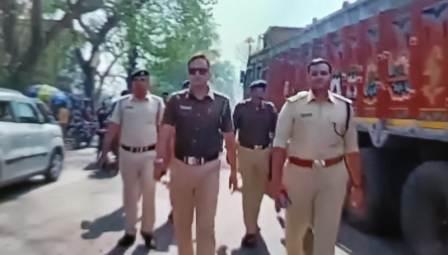 বারাসাতে সংগঠিত হয় পুলিশের রুটমার্চ