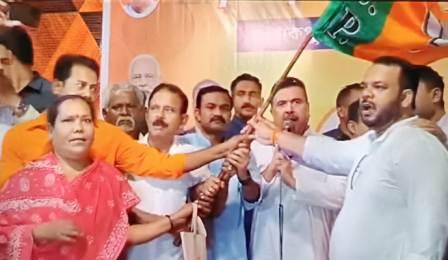 বিজেপির শক্তিবৃদ্ধি নৈহাটিতে