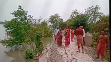 বাঁধ সংস্কারের আর্জি রূপমারীর এলাকাবাসীর