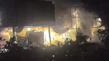 হলদিয়ায় ধুপের আগুনে দোকান ভস্মীভূত