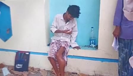 জেলা শাসক দপ্তরে ধর্ণায় ক্যান্সার রুগী