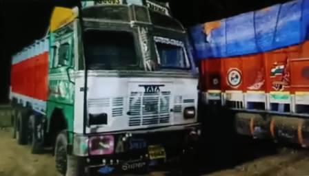 বেআইনি ট্রাক পাচার চক্রের হদিস, আটক ২