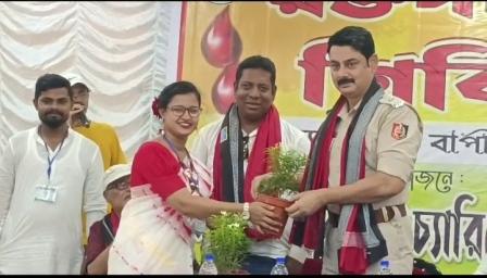 রক্তদানে মিলবে একটি গাছের চারা