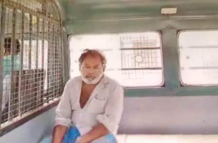 আদালত অবমাননার অভিযোগে গ্রেফতার বৃদ্ধ