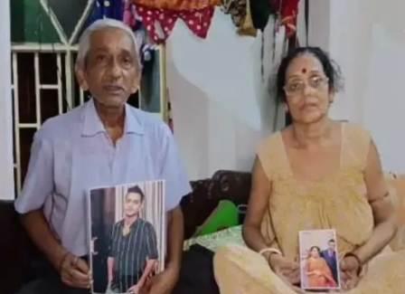 খুনের হুমকিতে আতঙ্কে বৃদ্ধ দম্পতি