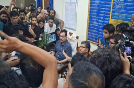 দূর্নীতির অভিযোগে উত্তাল উত্তরবঙ্গ মেডিকেল কলেজ