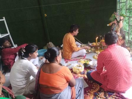 নকপুলে সাড়ম্বরে দেবশিল্পী শ্রীশ্রীবিশ্বকর্মা পূজা