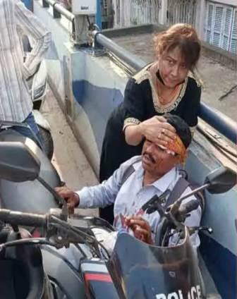 চীনা মাঞ্জার কবলে পড়ে আহত পুলিশ কর্মী