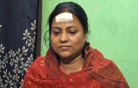 বৃদ্ধ দম্পতিকে রক্ষা করতে গিয়ে আহত কাউন্সিলর