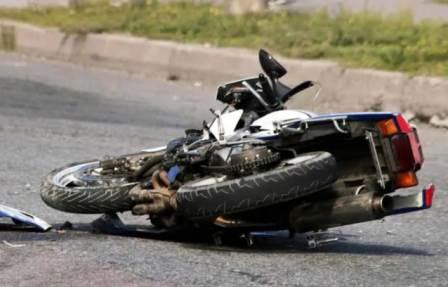 বাসের রেষারেষিতে অ্যাপ বাইক চালকের মৃত্যু