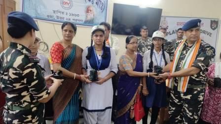 গুমা ইকো ক্লাবের পড়ুয়াদের সাইবার সচেতনতা ও বৃক্ষরোপণ