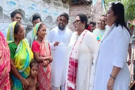 সীমান্তে রাজ্য মহিলা কমিশনের সচেতনতা শিবির 