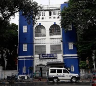 ব্যাঙ্কে সোনা জমা রেখে প্রতারিত, ধৃত ২