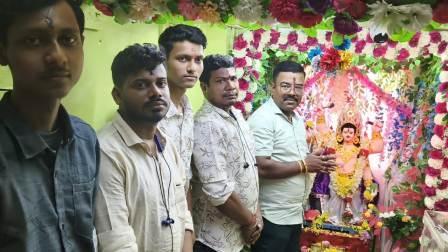বেঙ্গালুরুতে দোকানে দোকানে বাঙালির বিশ্বকর্মা পূজা