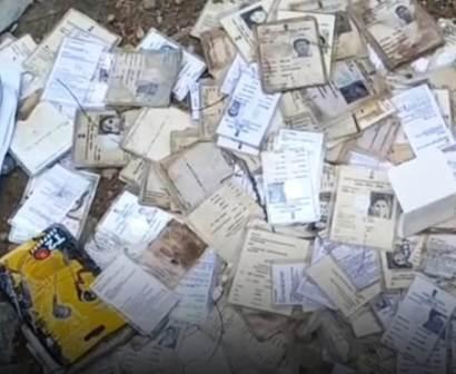  ভোটার কার্ড উদ্ধার ঘিরে রাজনৈতিক বিতর্ক