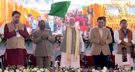 রবিতেই গড়াল অমৃত ভারত এক্সপ্রেস এর চাকা