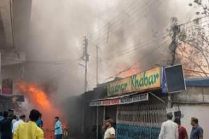 সিলিন্ডার ফেটে  ভয়াবহ অগ্নি কাণ্ডে মধ্যমগ্রামে মৃত ১