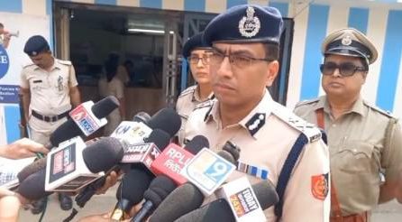 নির্বাচন সংক্রান্ত প্রশাসনের সাংবাদিক বৈঠক মধ্যমগ্রামে