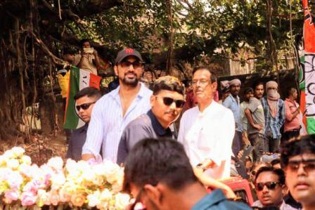 দেব’ ঝড়ে কাঁপল আসানসোল–দুর্গাপুর