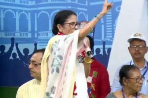 জ্যোতিপ্রিয়র ফাঁসানোর দাবি মমতার